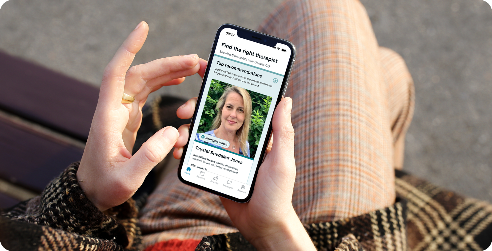 Reading-on-iPhone-X-mockup-Mockuuups-Studio-1